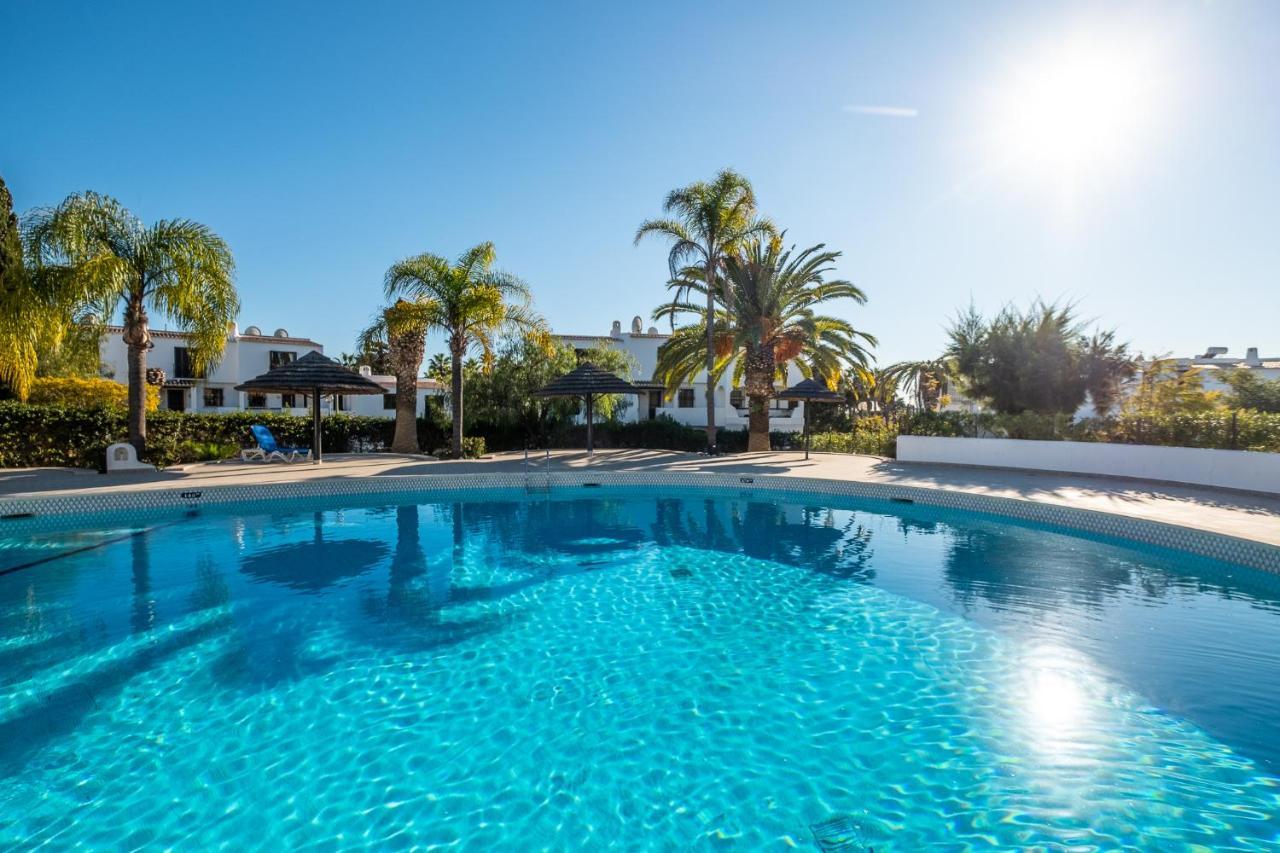 Beach Praia - Sleep 5 - Pool - Free Wi-Fi - Air Con Albufeira Buitenkant foto