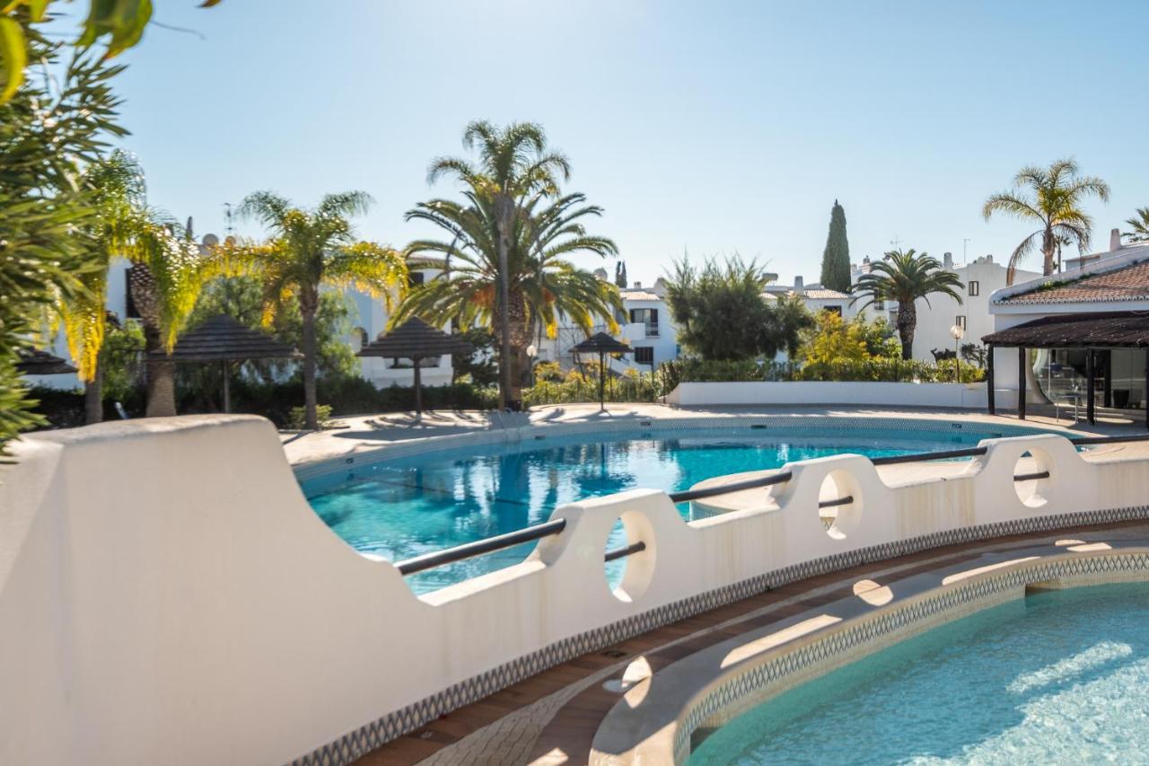 Beach Praia - Sleep 5 - Pool - Free Wi-Fi - Air Con Albufeira Buitenkant foto